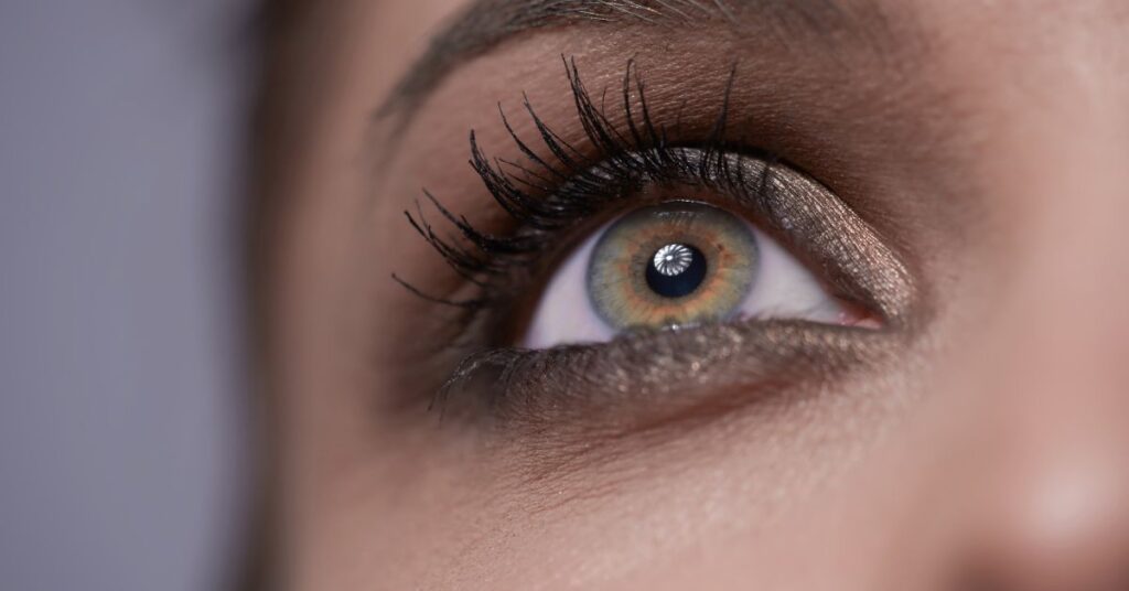 what-color-mascara-for-hazel-green-eyes-unlock-your-best-look