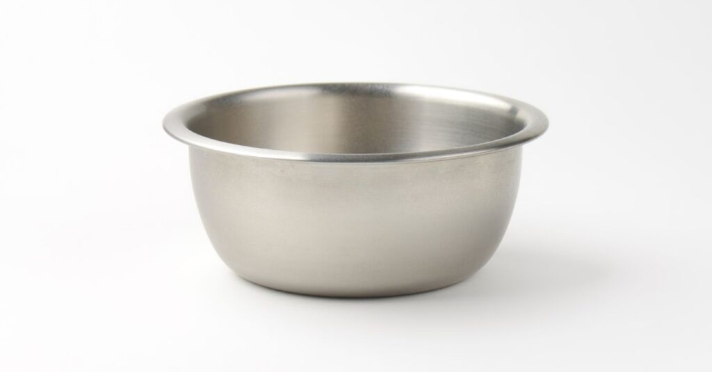 Is Metal Bowl Microwave Safe