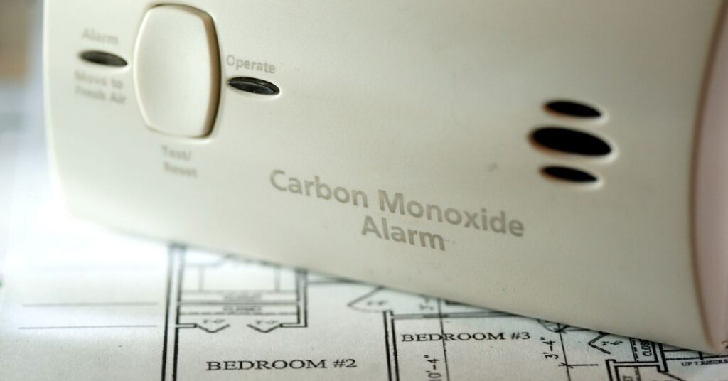 when to replace carbon monoxide detector