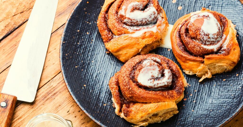 How To Heat Up Cinnabon In Oven